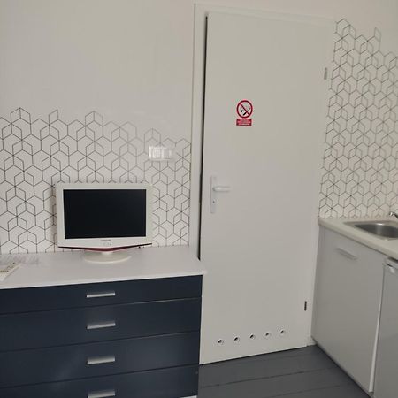 Kawalerka W Centrum Leszna. 莱什诺 外观 照片